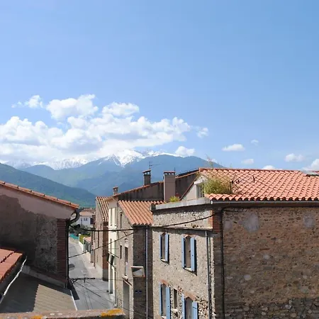 Agréable maison de village avec terrasse Vinca Exterior foto
