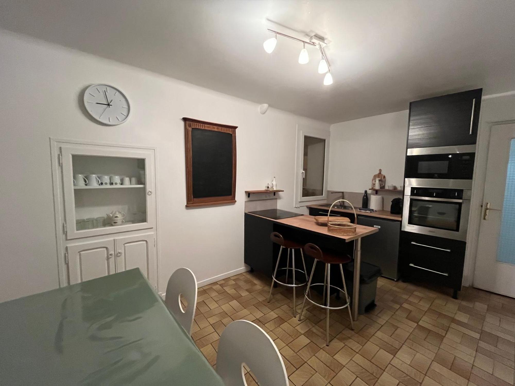 Maison De Village Avec Terrasse Hébergement de vacances *