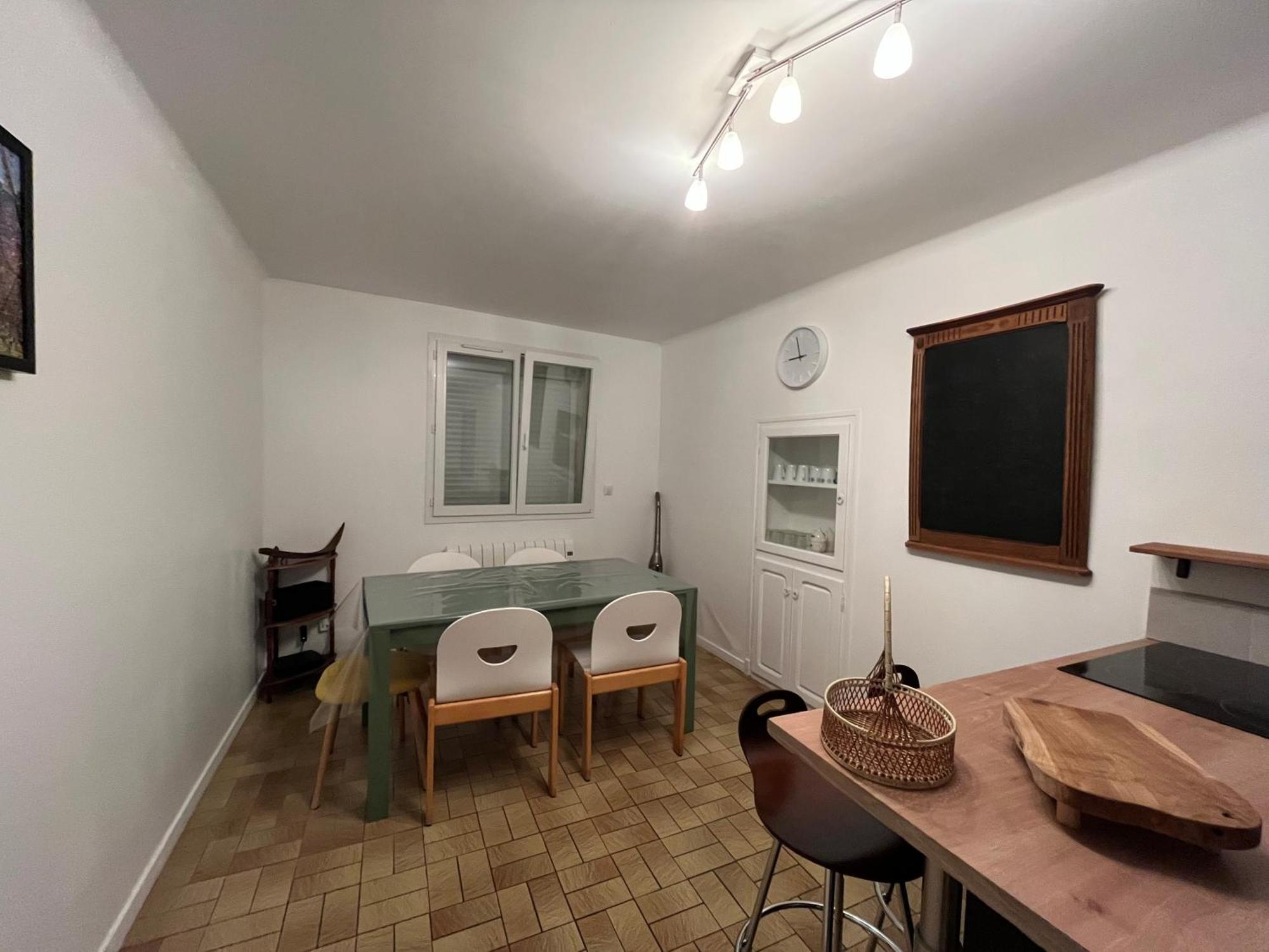 Holiday home Agreable Maison De Village Avec Terrasse *
